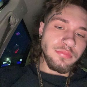 Meet your Posher, Max